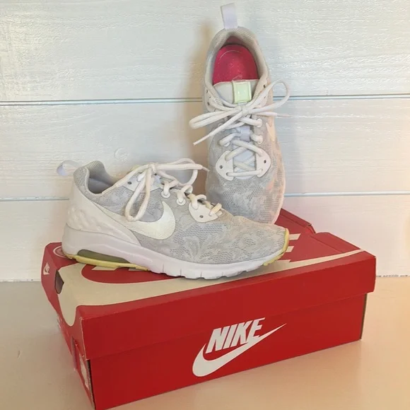 Lace Nike Air Max Shoes 🤍 - Picture 1 of 8
